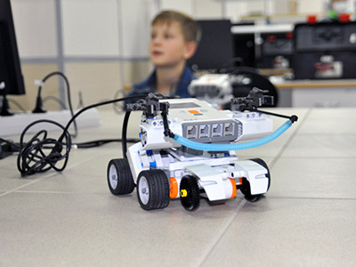 Новая лаборатория роботов в Высшей инженерной школе